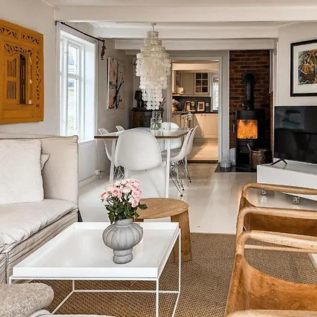 Holiday home Evastua Sveggen